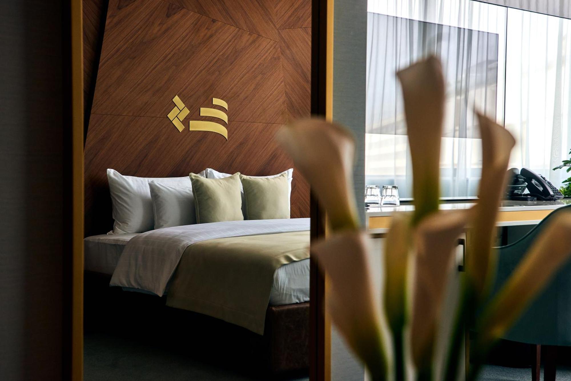 Hotel Pupin Novi Sad Exteriér fotografie A room at the hotel