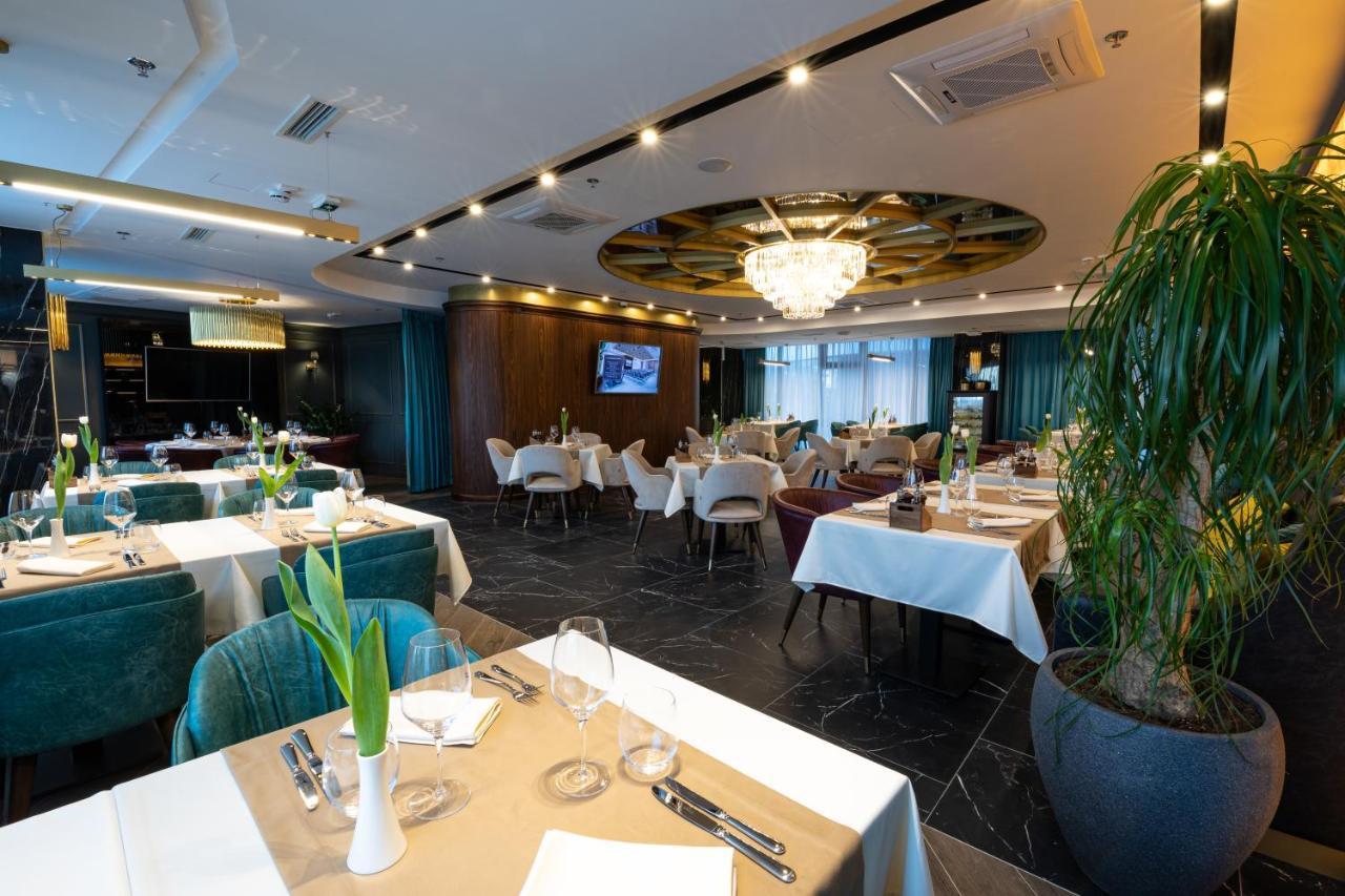 Hotel Pupin Novi Sad Exteriér fotografie Restaurant